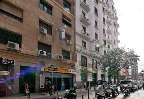 Gran Via Suites Madrid Luaran gambar