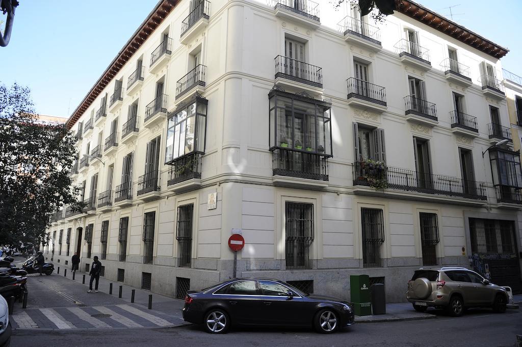 Gran Via Suites Madrid Luaran gambar